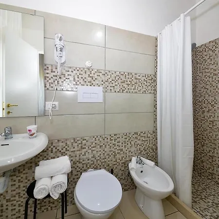 Bed & Breakfast Pacifica 3*