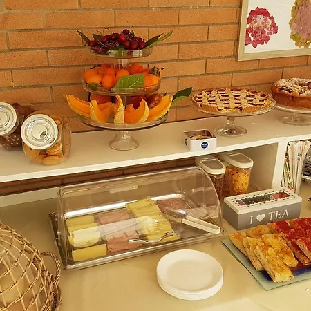 Pacifica Bed & Breakfast 3*