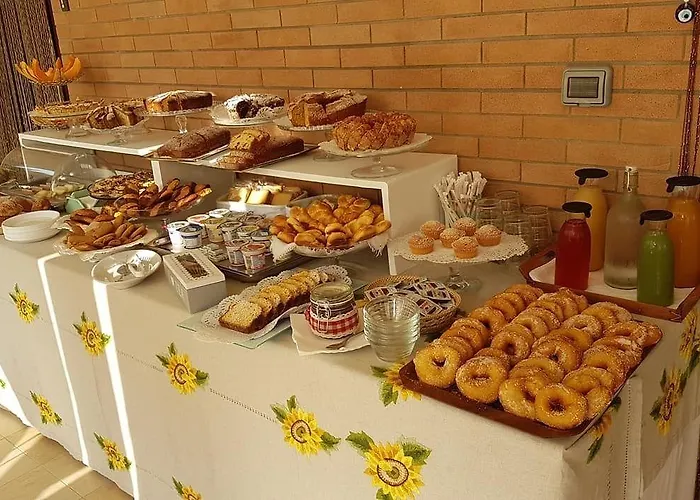 Pacifica מלון 3*